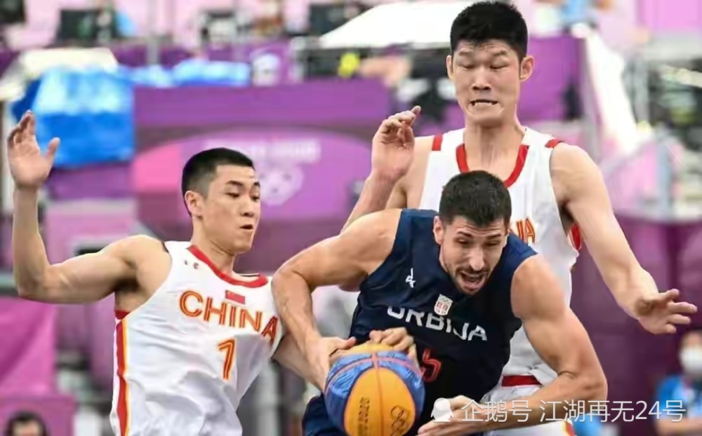 33岁孙兴慜自宣离队，10年热刺生涯收获英超金靴+欧联杯冠军（33岁孙兴慜宣布离开热刺，十年征战收获英超金靴与欧联杯桂冠）