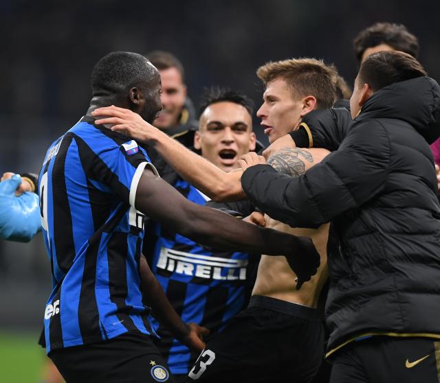 门票最低130镑，记者揭秘亚马尔母亲晚宴：她不愿过多谈论儿子（门票起价130镑，记者探访亚马尔母亲晚宴：她不愿多谈儿子）