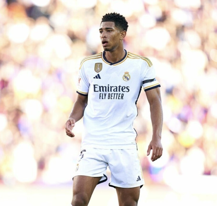 对手直接被晃在原地（一晃让对手当场定格）