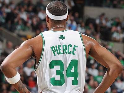 坎贝尔：我的速度不比范德芬慢，高速情况下我还能灵活移动（坎贝尔：速度不输范德芬，高速奔跑仍能灵活变向）