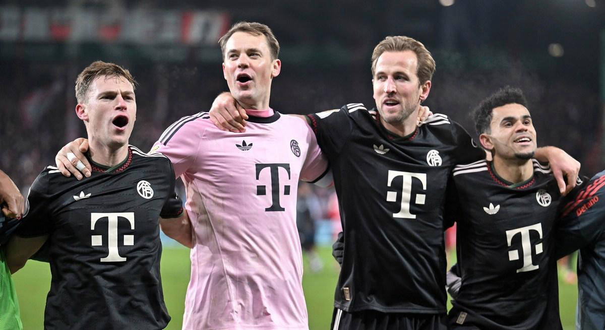 哥本哈根球迷单场向场内投掷83枚烟花，俱乐部被罚15万克朗（哥本哈根因球迷单场投掷83枚烟花被罚15万克朗）