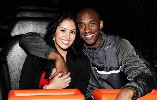 为了赢，你的面相都变了！ 贺希宁在底角用力使相，都快变成布克了（为赢球气质都变了！贺希宁底角强势开火，简直化身布克）