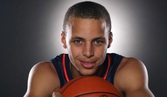 环足奖2025年最佳前锋投票：亚马尔第一，姆巴佩、登贝莱二三（2025年环足奖最佳前锋投票结果：亚马尔居首，姆巴佩、登贝莱分列二三）